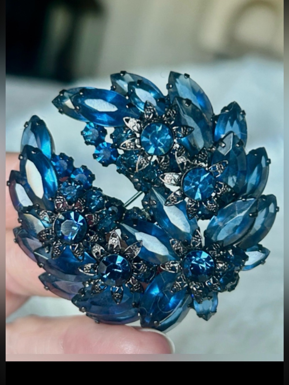 DO NOT BUY HOLD FOR SUNNYBEAR  DeLizza & Elster (Juliana) Cobalt Blue Crystal - Picture 14 of 15